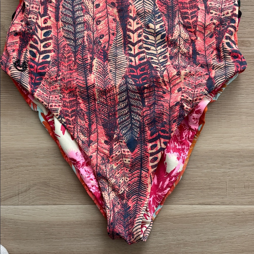 MAAJI - Pluma Bluma One Piece Reversible Swimsuit - Picture 7 of 15